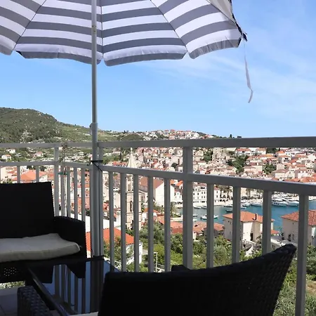 With A Parking Space Hvar - 5687 Appartement Hvar Town