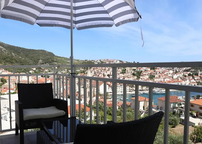 With A Parking Space Hvar - 5687 Apartment Hvar Town