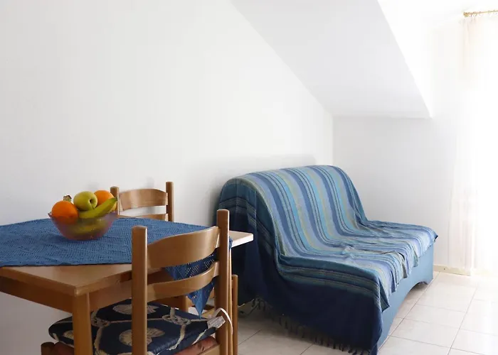 With A Parking Space Hvar - 5687 هفار