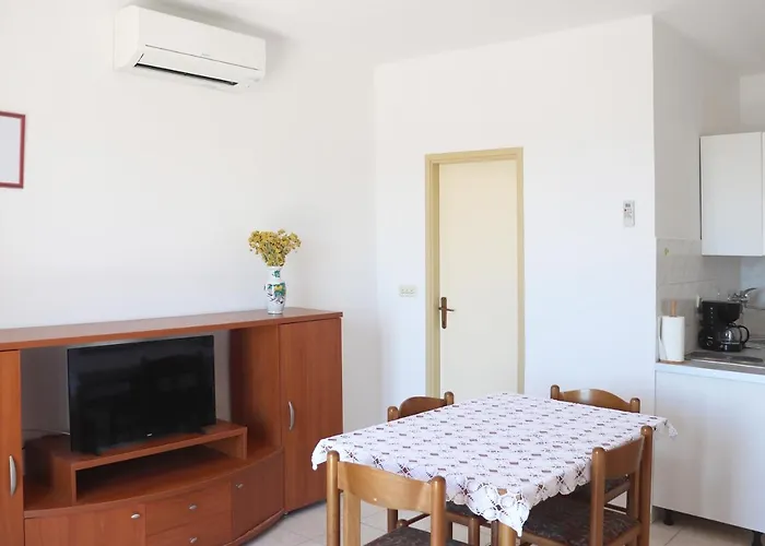 With A Parking Space Hvar - 5687 شقة هفار